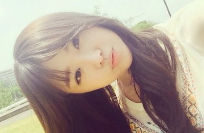 '시크릿' 송지은 흑발변신 셀카를 공개, 청순 미모 뽐내