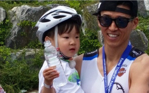 션, 송대한과 다정한 투샷 '훈훈한 미소'