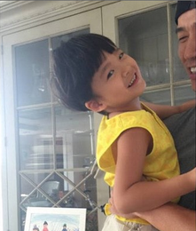 션 "셋째 하율 생일선물로 매년 365만원 기부" 고백