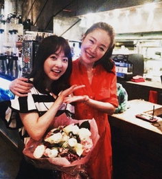 박보영·엄지원, 자매같은 훈훈 투샷…"쌍꺼풀 없이 눈 큰 아이"