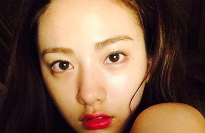 '애프터스쿨' 나나 근황 공개…'섹시한 레드 립'