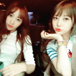 'EXID' 혜린, 하니와 깜찍한 투샷 '귀여운 미모'