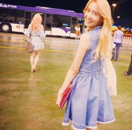 '소시'윤아, 여신의 미소…"일상도 화보같은 비주얼"