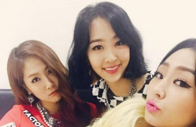 씨스타, 깜찍한 단체 셀카 "세련된 미모 뽐내"