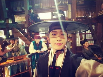 [밤선비]포스터 촬영 현장 공개…"만화를 현실속으로, 싱크로율 100%"