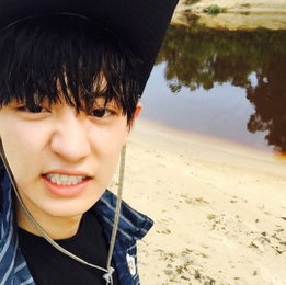 엑소 찬열, 정글서 생존신고 인증샷 “저 괜찮아요”