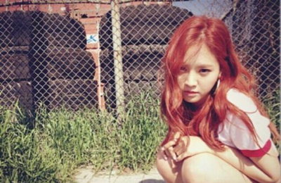 '에이핑크' 손나은, 러블리 꽃 미모…"몽환적 눈빛"
