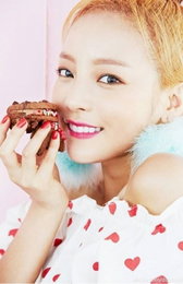 '카라' 구하라, 물오른 미모…"러블리 꽃 미소"