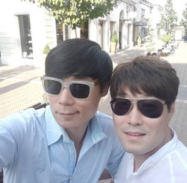 스타 셰프 최현석·오세득, 이탈리아 쇼핑 인증샷…