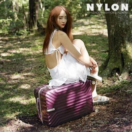 '씨스타' 다솜, 섹시한 뒤태 노출 '여신 같은 미모'