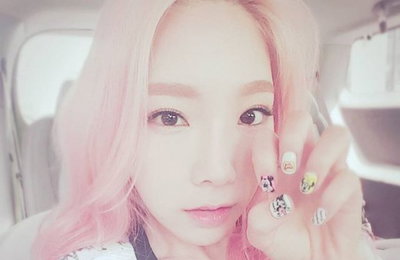 '소시' 태연, 앙증맞은 셀카 "컬투쇼 가는 중"