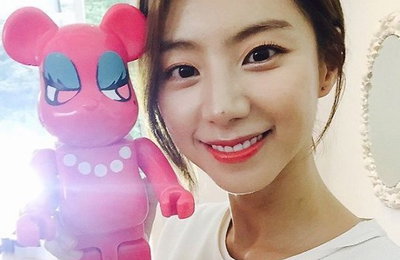 배용준의 그녀 박수진, 순정만화 비주얼…"새신부의 미소"