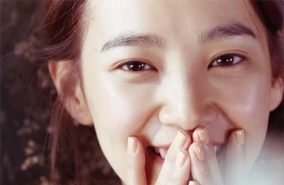윤승아, 맑은 눈빛 돋보이는 청순미 '청초'