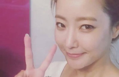 김희선 근황공개, 놀라운 방부제 미모…'동안의 정석'