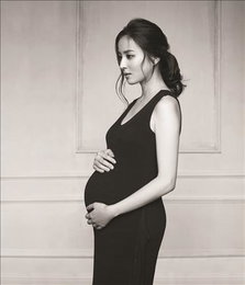 한혜진 만삭화보 공개…아프리카 식량지원 캠페인