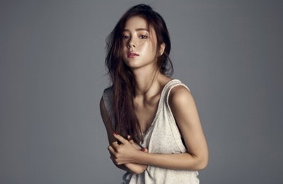 신세경, 반전 매력 발산... '글래머러스룩+소녀룩'