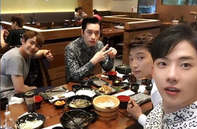 2AM·2PM, 4인 4색 훈훈매력 "쿤형, 찬성이, 진운이 우린..."