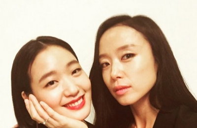 김고은·전도연, 다정한 투샷…”선후배 훈훈하게”