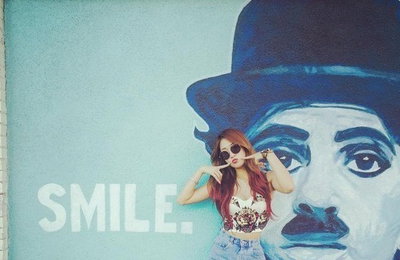 소유 미국 근황 "LA, 늘씬 각선미" 뽐내...