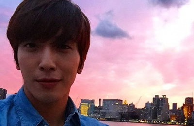 정용화, 훈훈한 일상 "핑크빛으로 물든 뉴욕에서”