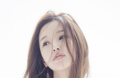 남규리, 시스루 의상 입고 고혹적 매력 발산