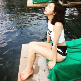 하연주, 래쉬가드로 섹시함 발산 "군살 없는 각선미" 뽐내