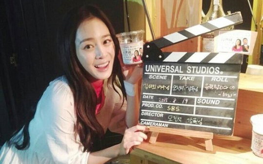 김태희, 순백의 미소…"하늬의 써프라이즈 커피차~ 힘이 나용"