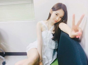 강민경, V만한 얼굴…"깜찍 브이포즈"
