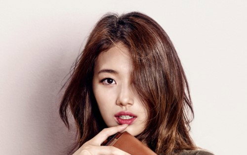 수지, 갈수록 미모 갱신…'클래식+시크' 눈길