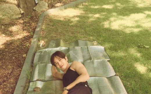 ‘씨엔블루’ 정용화, 여름 나기 근황 "더위를 피하는 비결!"