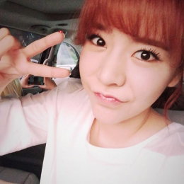 소녀시대' 써니, 깜찍한 브이 셀카 "생존 신고"