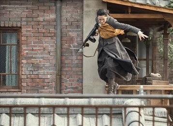 '암살', '태극기 휘날리며' 제치고 역대 흥행 9위