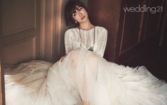 박효주, 가을의 신부 변신…'여배우의 변신은 무죄'