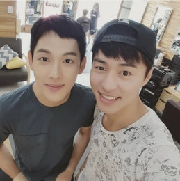 오민석·임시완, 반가운 투샷…'미생패밀리'