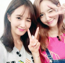 유리·윤아, 깔맞춤 자매…"화사한 미모 윙크까지"