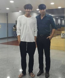 최현석·김영광, 9등신 투샷…"모델과도 대등한 기럭지"