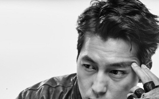 배우 정우성 '심쿵사 유발' 새 화보 공개 "Photo by LJH"