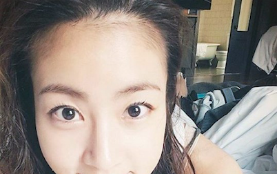 배우 강소라, 셀고의 수난…"조명만 거들 뿐"