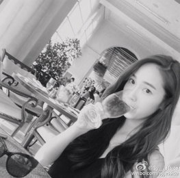 제시카, 흑백 사진 속 물오른 미모..."난 기다릴 수 있어"