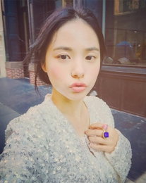 민효린, 뉴욕 근황 공개… '청순+깜찍'