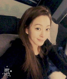 한예슬, 싱그러운 미소의 셀카 '화사한 미모'