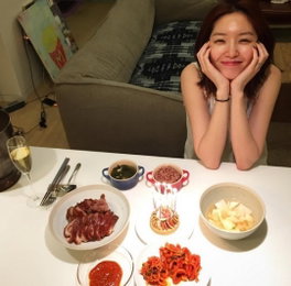 이찬오, 아내 김새롬에 생일상 준비 "김새롬네 집밥"