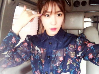 '소녀시대' 티파니, 차 안에서 찍은 셀카 '사랑스런 미모'