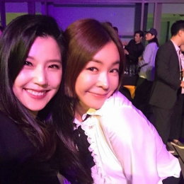이윤미, 이혜영 전시회 관람 인증 "솜씨 좋은 언니"