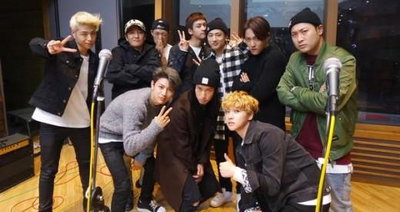 에픽하이·아이콘, 훈훈한 선후배…"우리는 YG패밀리"