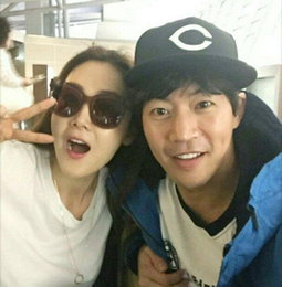 최지우·이상윤, 달달한 인증샷…"우리는, 포상 휴가 中"