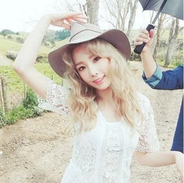 태연, 순백의 싱그러운 미소…"공연 D-1, 감사한 마음"