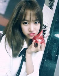 진세연, '볼빵빵' 귀요미…"초콜릿 부자 된 느낌"
