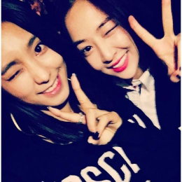 씨스타 보라·다솜, 러블리 꽃 미모…"2인 2색 꽃 미모"