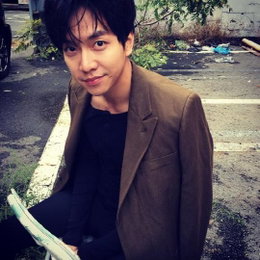 이승기, 여심 흔드는 '훈훈 비주얼'…"시크한 가을男"